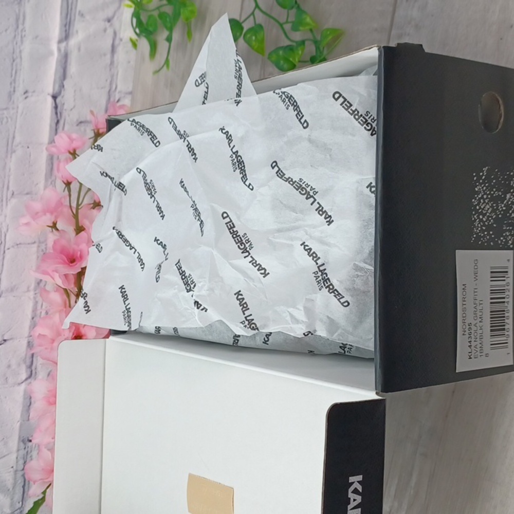 Karl Lagerfeld Nola Graffiti Wedge NIB - Picture 8 of 9